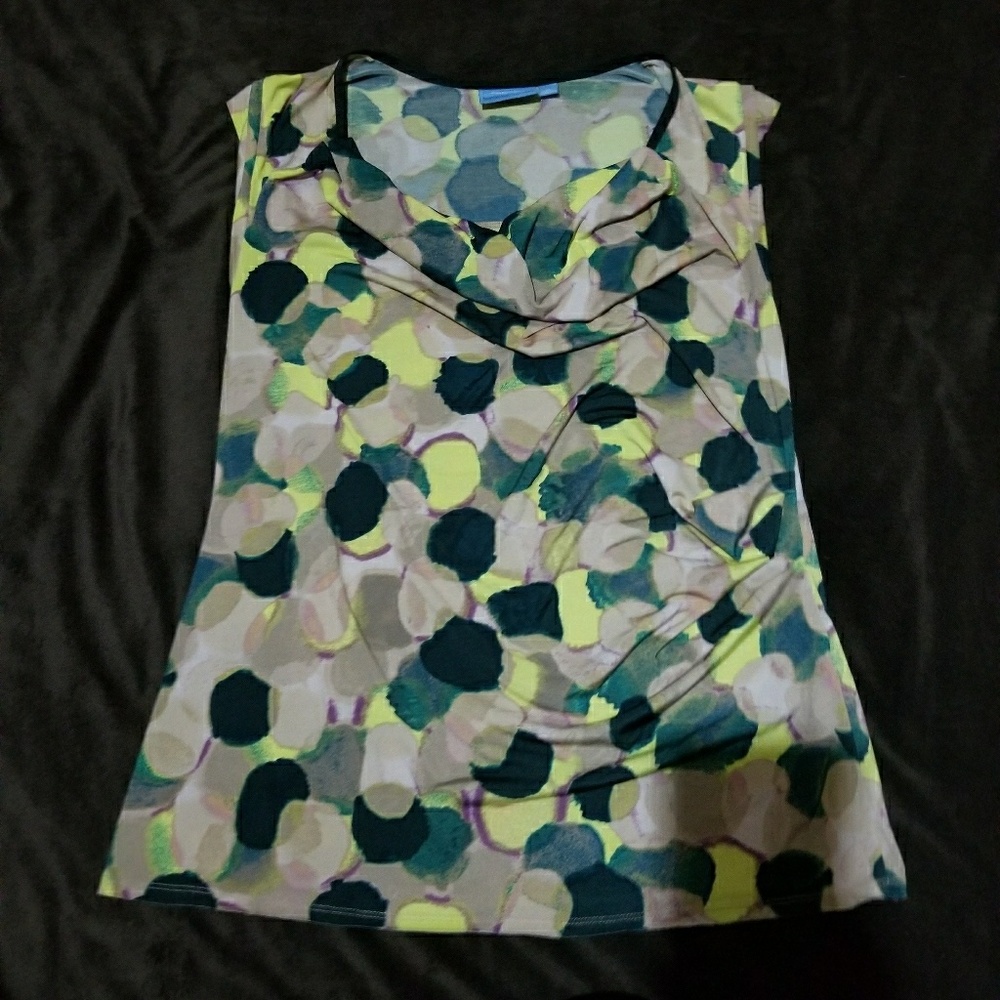 Vera Wang sleeveless blouse